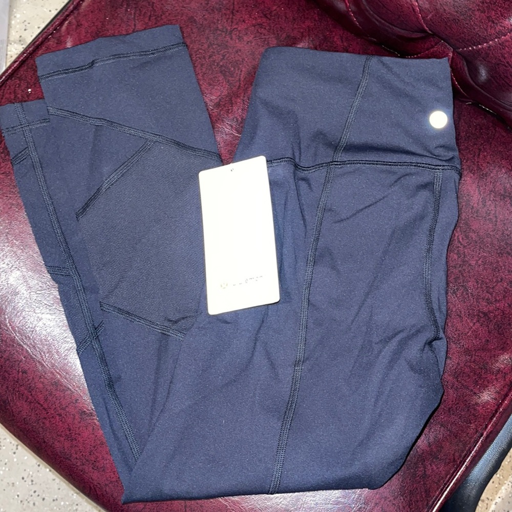 NWT Lululemon black pace rival 22” leggings
